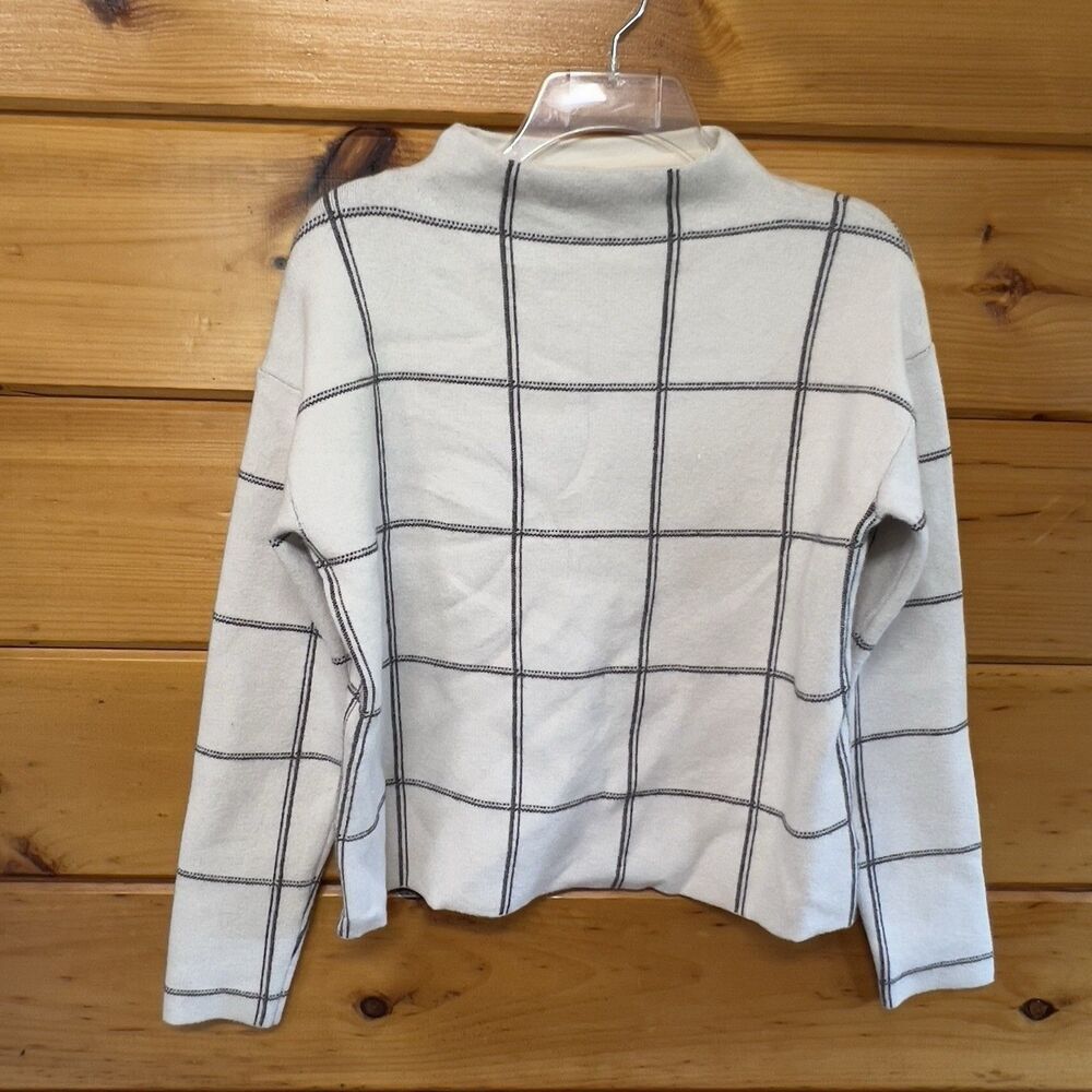 Tahari Pullover Sweater Women Size S Mock Neck Soft Stretch Knit Black White